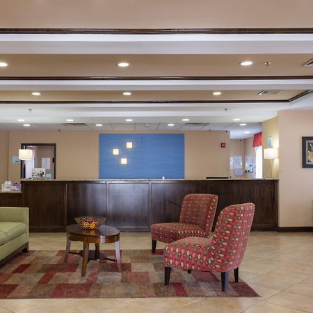 Holiday Inn Express Hartford-Newington By Ihg Εξωτερικό φωτογραφία