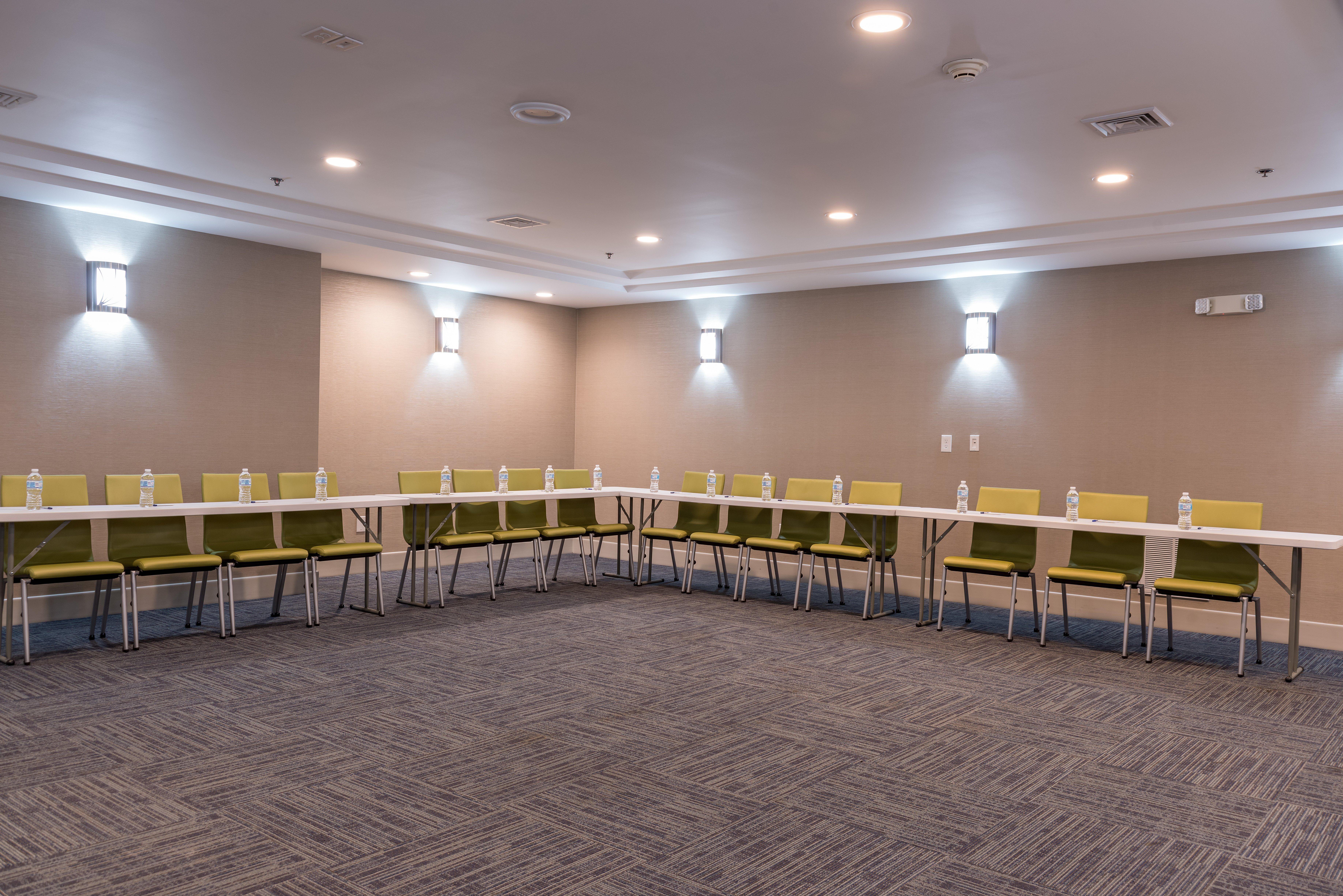 Holiday Inn Express Hartford-Newington By Ihg Εξωτερικό φωτογραφία