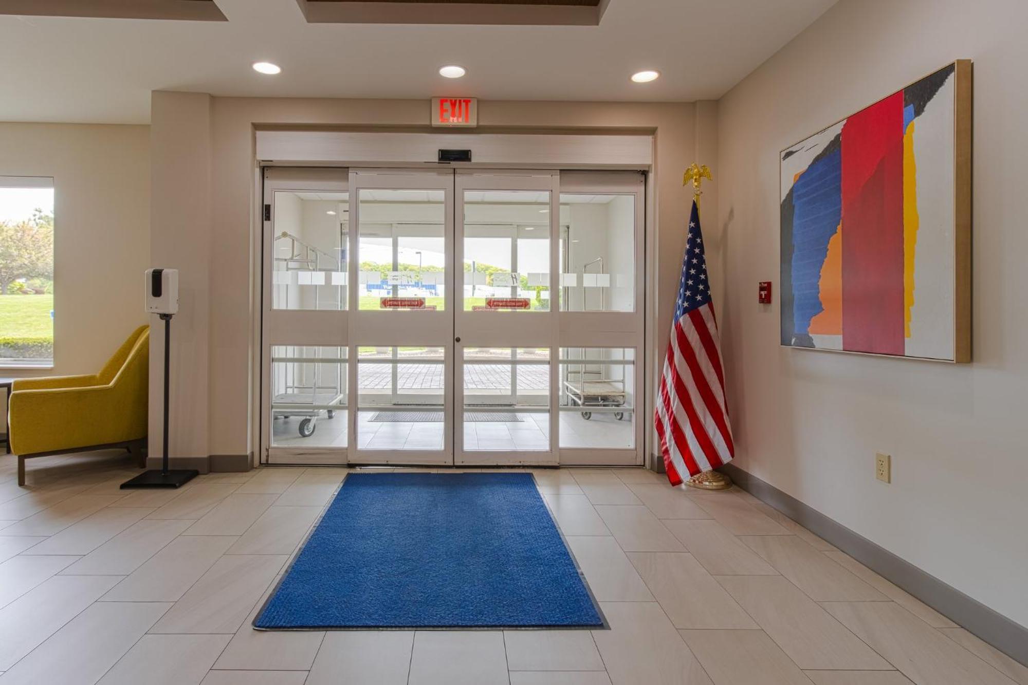 Holiday Inn Express Hartford-Newington By Ihg Εξωτερικό φωτογραφία