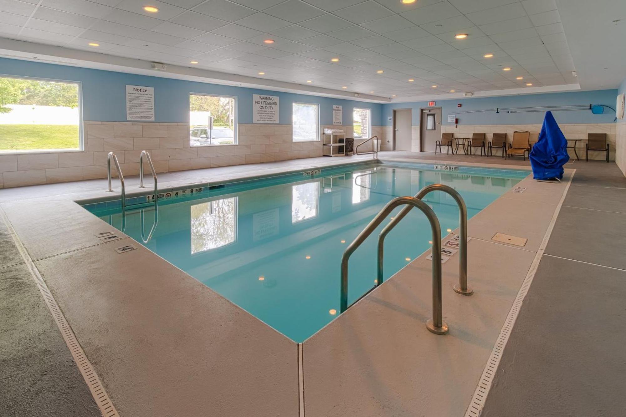 Holiday Inn Express Hartford-Newington By Ihg Εξωτερικό φωτογραφία