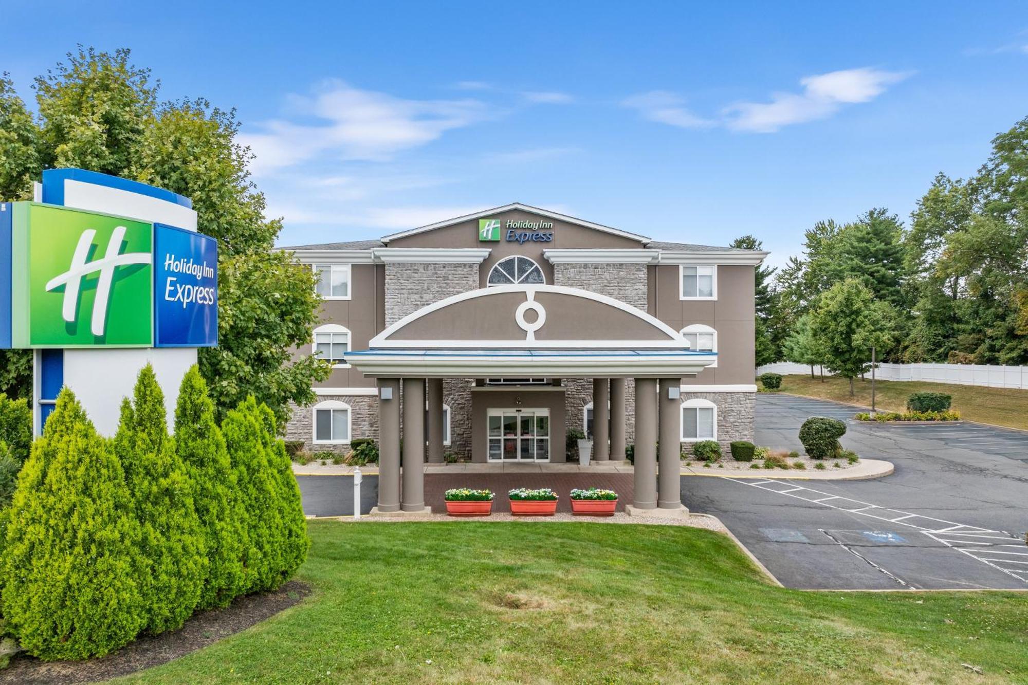 Holiday Inn Express Hartford-Newington By Ihg Εξωτερικό φωτογραφία