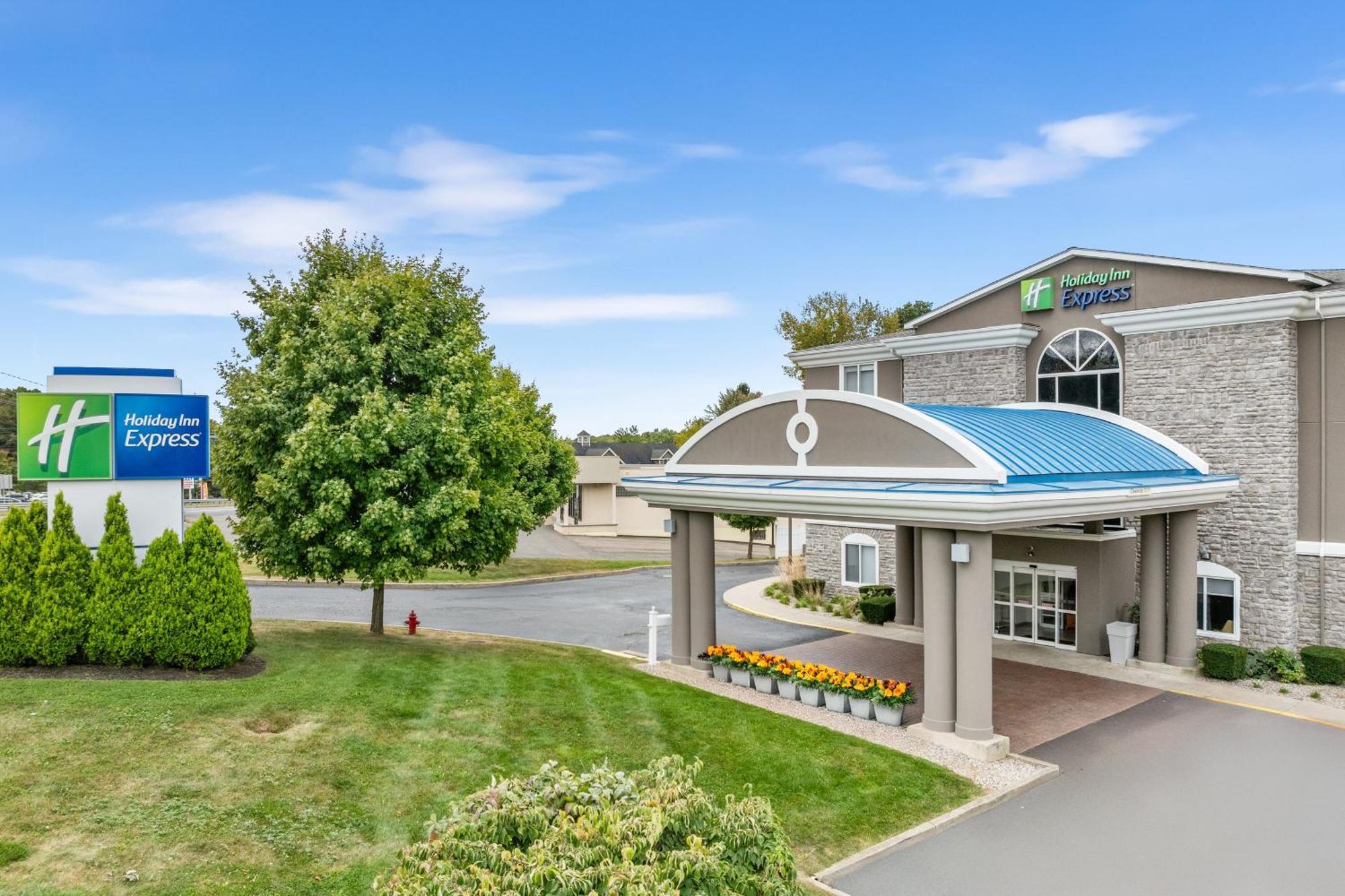 Holiday Inn Express Hartford-Newington By Ihg Εξωτερικό φωτογραφία