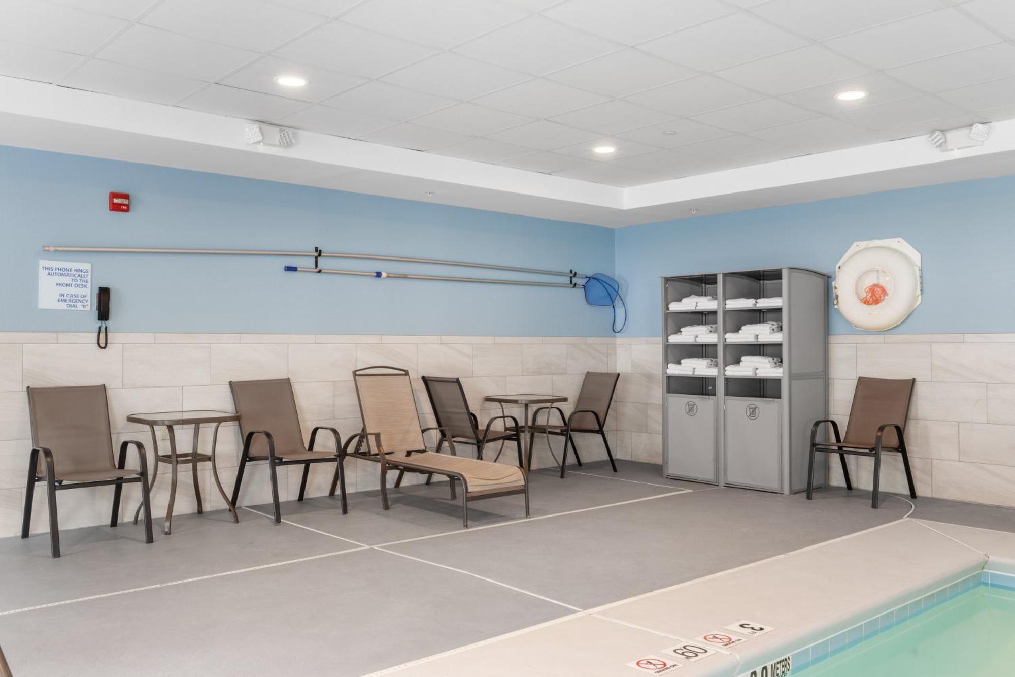Holiday Inn Express Hartford-Newington By Ihg Εξωτερικό φωτογραφία